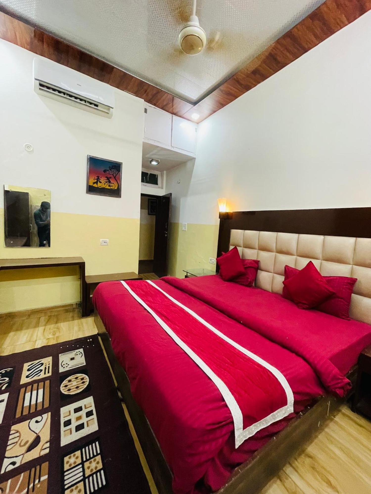 Hotel Fusion Best Rooms Agra  Exterior photo